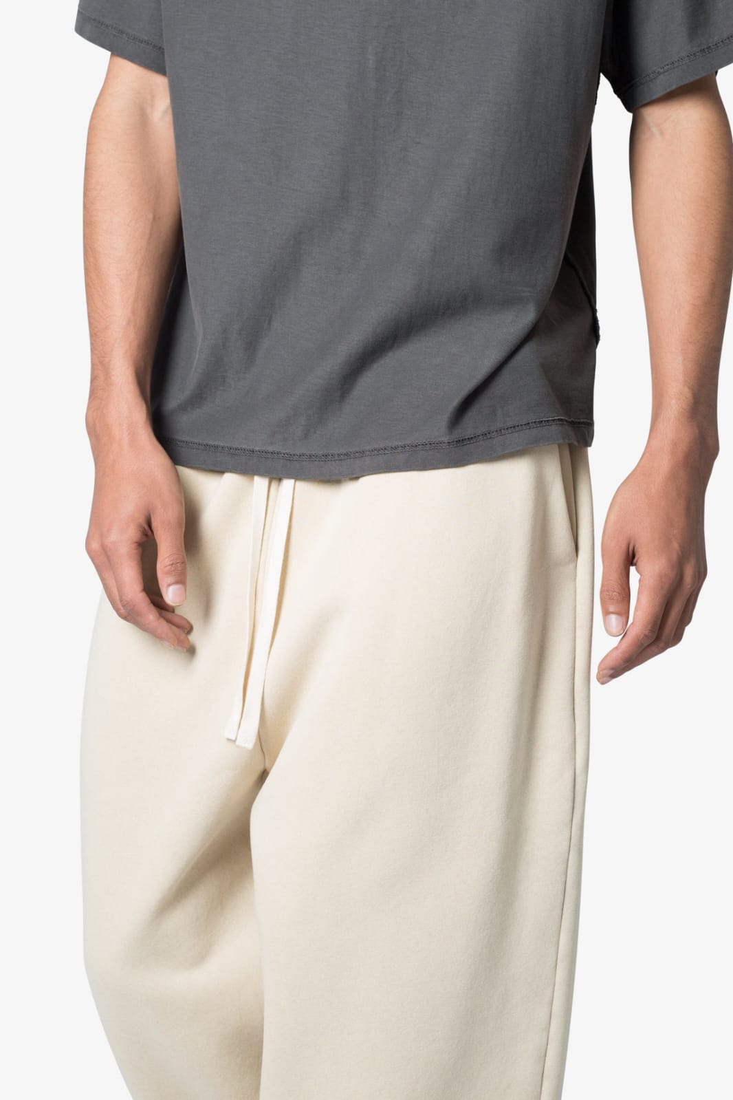 BAGGY SWEATPANTS