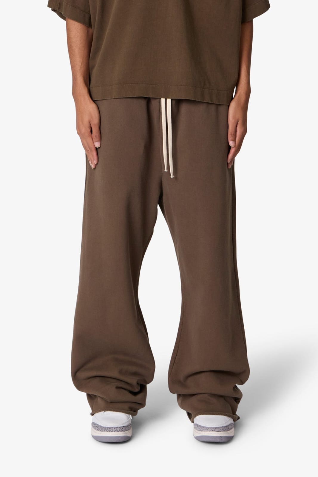 BAGGY SWEATPANTS