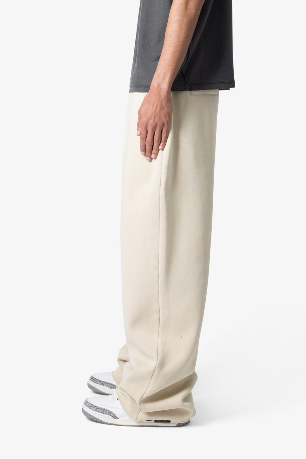 BAGGY SWEATPANTS