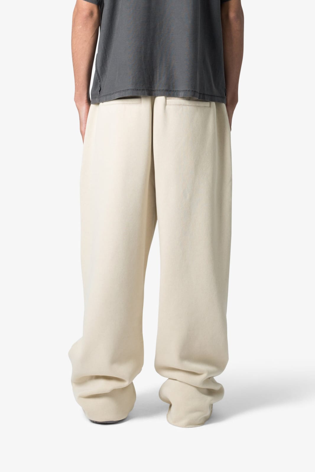 BAGGY SWEATPANTS