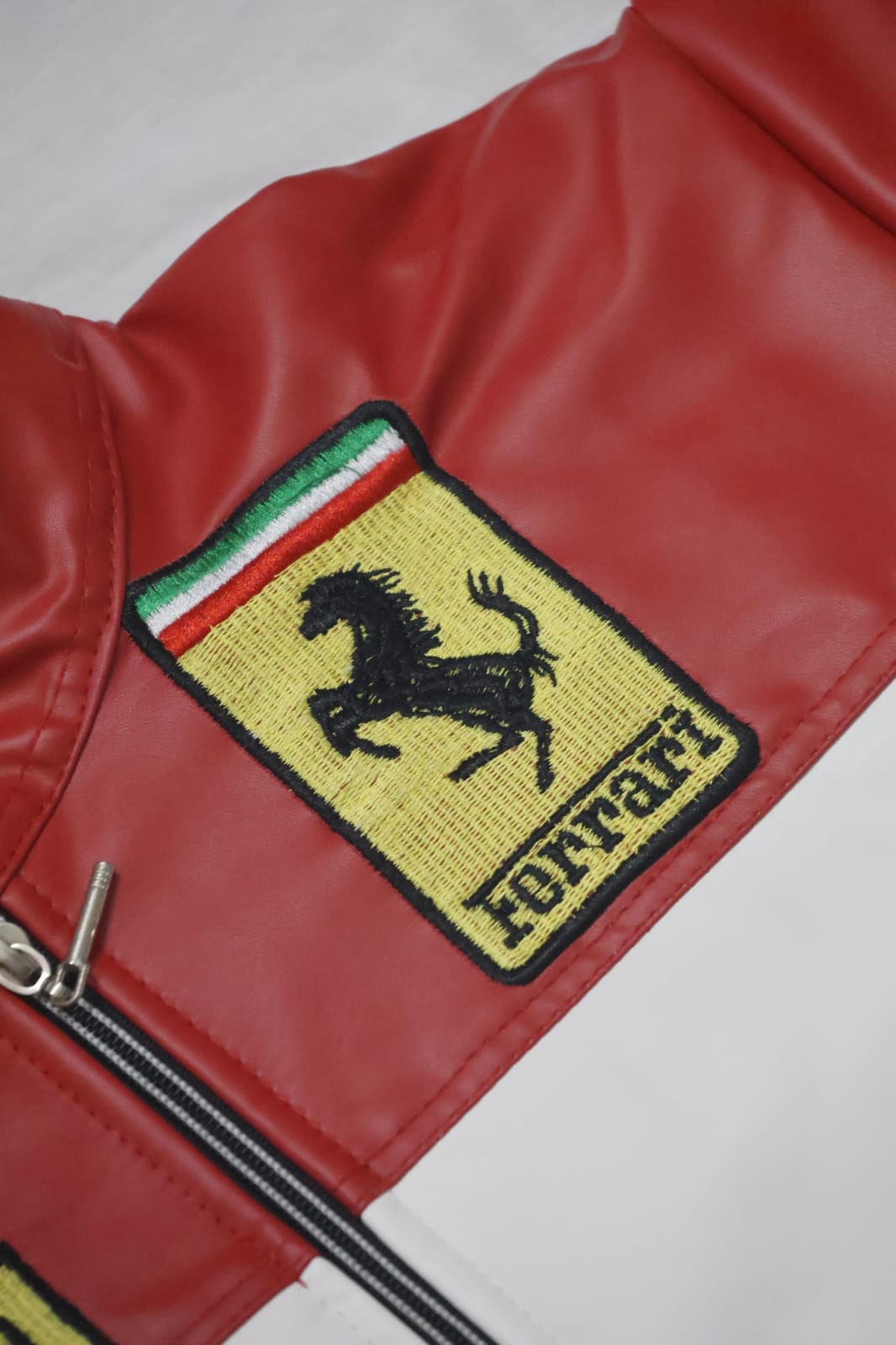 Ferrari Racing White Leather Jacket – Premium F1 Motorsport Outerwear for True Speed Enthusiasts