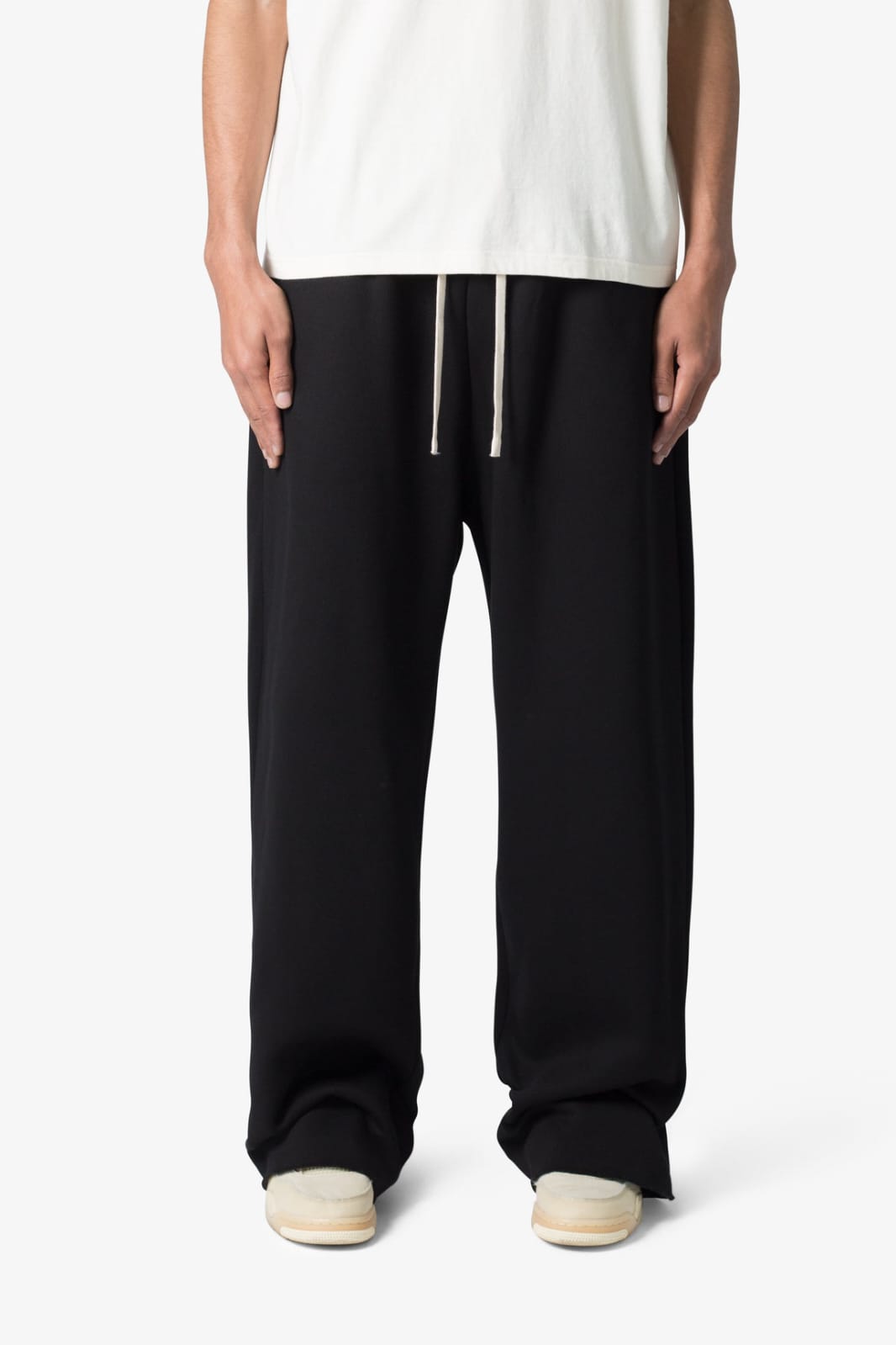 BAGGY SWEATPANTS